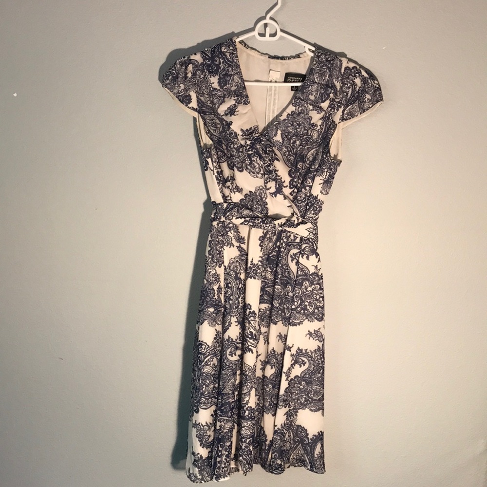 Adriana Papell 8 paisley dress. 100% silk